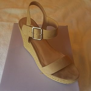 Madden Girl Wedge